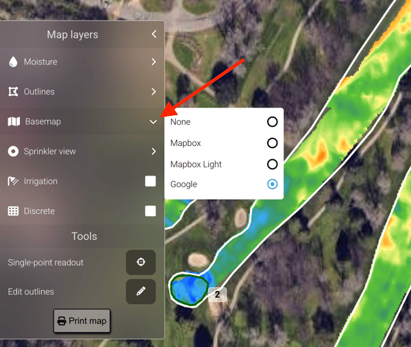 Map layers panel with toggles for moisture, outlines, irrigation heads, sprinkler view, discrete mode, and base map selection.