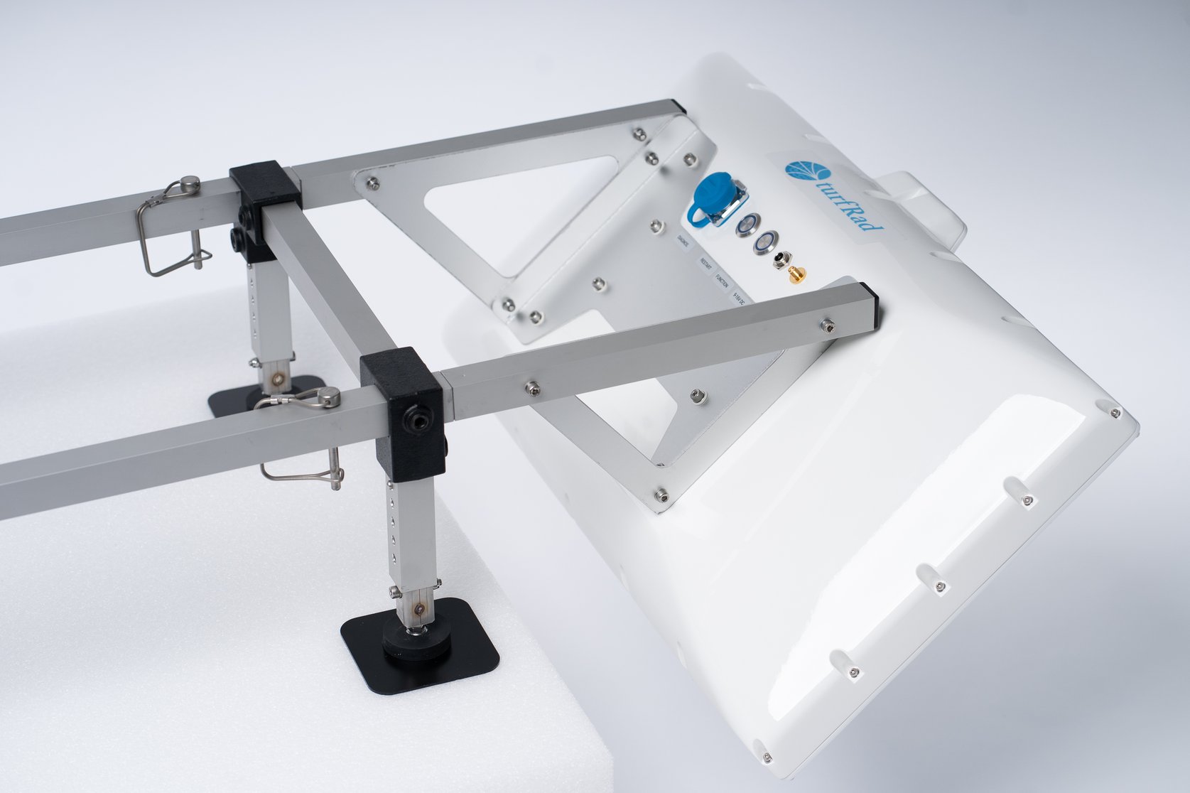 - Universal Mount